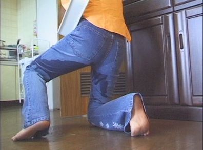 サーファー,ガングロ,ギャル,おもらし,おしっこ,お漏らし,オシッコ,トイレ,小便,我慢
